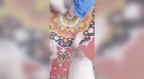 Peloso villaggio figa ottiene pestate da pakistani moglie sulla macchina fotografica 2 min 00 sec