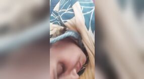 Волосатую деревенскую киску трахает пакистанская жена на камеру 0 минута 50 сек