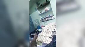 Desi village kız Dehati verir ona erkek arkadaş bir şehvetli oral seks içinde bu desi video 2 dakika 10 saniyelik