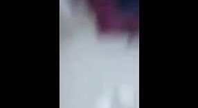 Video de sexo universitario con una universitaria india caliente Pune Diksha 1 mín. 40 sec