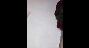 Video de sexo universitario con una universitaria india caliente Pune Diksha 1 mín. 50 sec