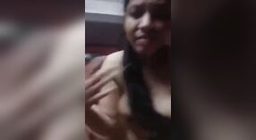 Intenso sesso orale con un magro Desi india in questo video 1 min 50 sec