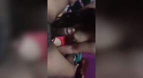 Intenso sesso orale con un magro Desi india in questo video 0 min 50 sec