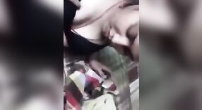 Haarige Muschi Punjabi wird von heißer Frau in MMS-Video geschlagen 1 min 10 s