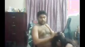 Vaquera de acción con la india bhabhi en desi escándalo sexual 1 mín. 10 sec