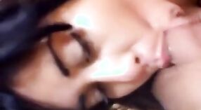 Indiano collegio ragazza in Bangalore dà un deepthroat pompino a lei amante 1 min 00 sec