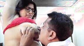 الهندي الجنس زوجين يحصل المشاغب على كاميرا ويب مع ناضجة منتديات رجل عبادة له طبطب و الثدي المترهل 2 دقيقة 40 ثانية
