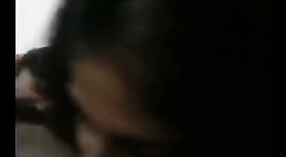Chica escort india de gran culo le hace una mamada a un cliente en un video lésbico 3 mín. 50 sec