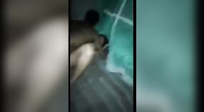 孟加拉国少女在这个丑闻的视频中沉迷于一个热气腾腾的三人组 2 敏 50 sec