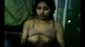 Desi bhabhi krijgt neer en vies in hardcore incest seks video - 0 min 40 sec