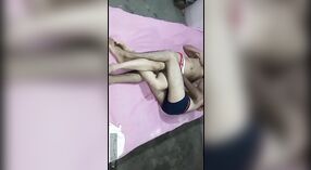 Video Porno Amatir India yang Direkam dengan Kamera Tersembunyi 2 min 20 sec