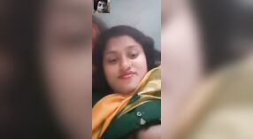 Bangla sex tape captures desi bhabhi's big breast show 2 min 40 sec