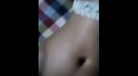 Big boobed indiano college teen ottiene giù e sporco con il suo fidanzato 1 min 20 sec