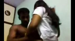 Domowy seks wideo Desi Bhabhi Z Dużymi Cyckami 2 / min 40 sec