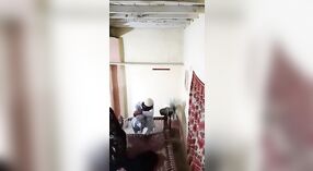 La caméra cachée de Bhabha capture leur séance de sexe torride à la maison 3 minute 20 sec