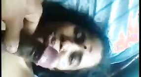 La bonne indienne Bangla fait une pipe bâclée dans une vidéo MMC 1 minute 30 sec