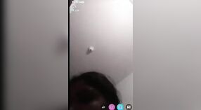 Desi ama de casa se burla con su cuerpo desnudo en la cámara en vivo 7 mín. 00 sec