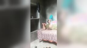 Indígena MILF de village recebe danadinho com dela local client em desi mms vídeo 2 minuto 50 SEC