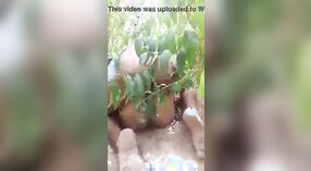 Desi Frau bekommt Ihre Fülle von outdoor-sex in skandalösem video 1 min 20 s