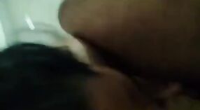 Bhabhi van Chandigarh gets ondeugend met haar man in heet video 4 min 40 sec