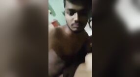 Gadis perguruan tinggi Bangla membuatnya mengisi kontol XXX 1 min 00 sec