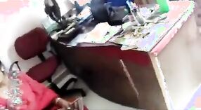 Bhabhi indio maduro es brutalmente follado por su joven amante 2 mín. 20 sec