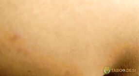 దేశీ గే మ్యాన్ దేశీ వీడియోలో బహిరంగ ఫక్ ఆనందిస్తాడు 1 మిన్ 30 సెకను