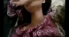 Indiana menina da Faculdade de Punjab grava seu fumegante MMS sessão na câmara! 4 minuto 00 SEC