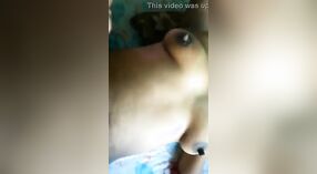 Bengali babe se fait pilonner la chatte dans une vidéo hardcore 1 minute 40 sec