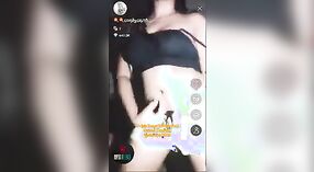 Uma peituda Desi menina mostra seu corpo suculento na cam ao vivo 3 minuto 50 SEC