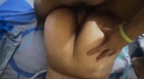 Amateur XXX películas hardcore video de un Desi bhabhi conseguir su boca llena de semen 5 mín. 20 sec