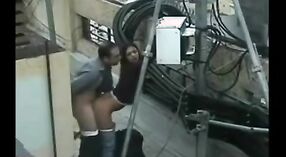 Desi MMC college girl ' s outdoor seks vastgelegd op Verborgen camera 1 min 20 sec