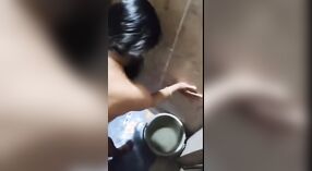 Indian bojo menehi bukkake sensual ing video MMC iki 3 min 10 sec