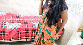 Desi bhabhi dostaje jej wypełnienie hardcore seks z mężem 1 / min 10 sec