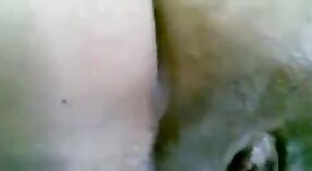 La esposa de Mallu hace una mamada sensual en este video casero 8 mín. 40 sec
