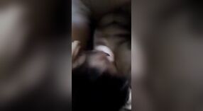 В этом сексуальном видео индийский оператор ублажает девушку с большой грудью своими ногтями 3 минута 20 сек