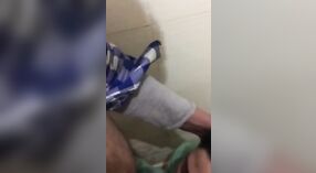 Desi bhabhi gives a satisfying blowjob in the bathroom 3 min 40 sec