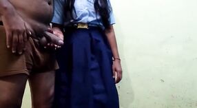 या भारतीय अश्लील व्हिडिओमध्ये देसी गर्ल तिला एक्सएक्सएक्स करमणुकीची भरते 8 मिन 20 सेकंद