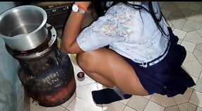 देसी लड़की हो जाता है उसे भरने के मनोरंजन में इस भारतीय अश्लील वीडियो 0 मिन 0 एसईसी