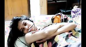 Um Casal indiano Amador gosta de sexo escaldante na webcam 6 minuto 20 SEC