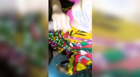 बांगला / भारतीय अश्लील तमिळ बाळांची पुच्ची असलेले 1 मिन 40 सेकंद