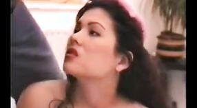 Estrella porno india disfruta de garganta profunda y facial en una escena porno profesional 0 mín. 0 sec