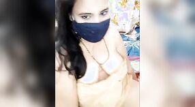 Desi bhabhi fica fora na webcam com close-up Gozadas ação 4 minuto 20 SEC