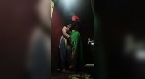 Vidéo de sexe à la maison mettant en vedette un couple Desi se livrant à des relations sexuelles orales et pénétrantes passionnées 1 minute 20 sec