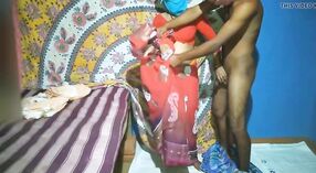 Hausgemachter desi bhabhi wird in seinem Dewara-Haus schmutzig 1 min 20 s