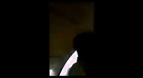 Gadis perguruan tinggi India Bhavya membintangi video seks hardcore dengan banyak pasangan 4 min 20 sec