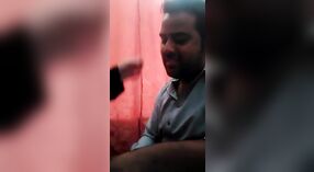 Het MMC-schandaal van het Pakistaanse paar wordt op webcam blootgelegd 1 min 50 sec
