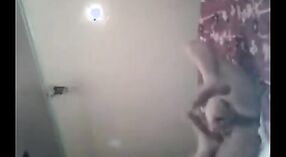 Hindi Masturbatie Video van een Kashmiri vriendin vingeren haar nauw kut 1 min 40 sec