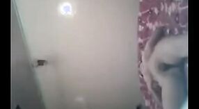Keşmirli bir Kız Arkadaşının Hintçe Mastürbasyon Videosu Onu Sıkı Kedi Parmaklıyor 1 dakika 10 saniyelik