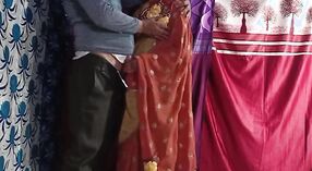 Индианка Бхабхи получает свою первую ночь траха в киску от своего изменяющего мужа 1 минута 10 сек